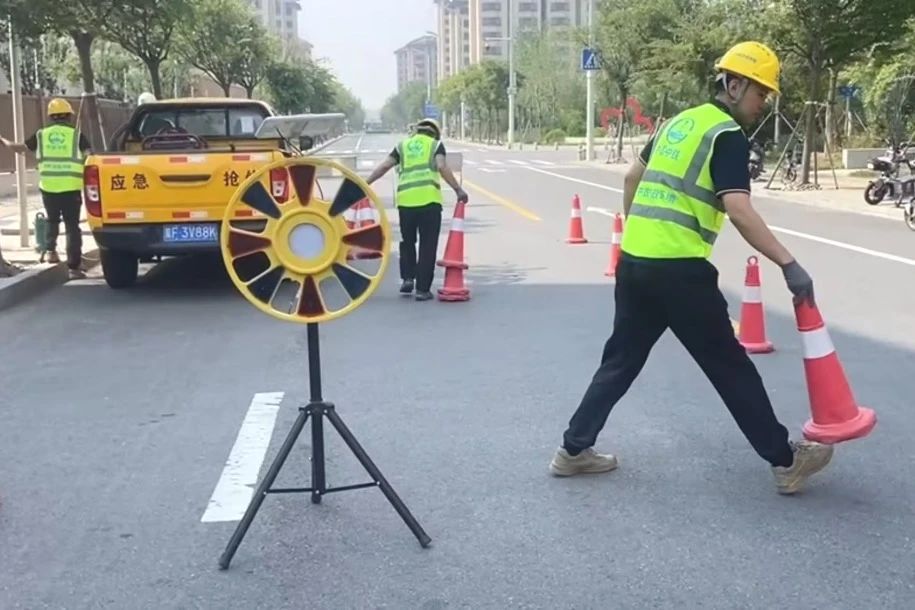 1752483685963181.jpg 雄安新區(qū)容西管網(wǎng)清淤及日常維護(hù)項(xiàng)目開(kāi)展防汛應(yīng)急演練活動(dòng).jpg